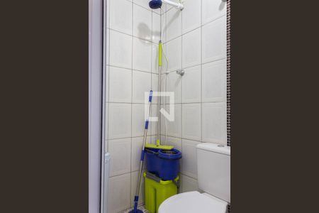 Casa à venda com 130m², 2 quartos e 2 vagas Casa à venda com 130m², 2 quartos e 2 vagasBanheiro de Serviço