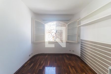 Casa para alugar com 450m², 4 quartos e 6 vagas Casa para alugar com 450m², 4 quartos e 6 vagasQuarto 4