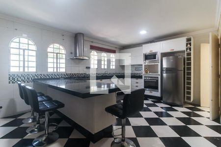 Casa para alugar com 450m², 4 quartos e 6 vagas Casa para alugar com 450m², 4 quartos e 6 vagasCozinha