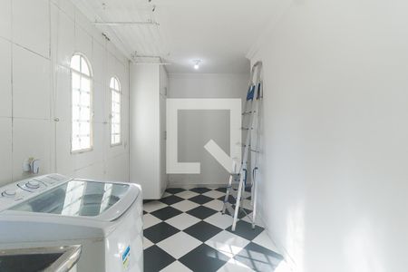 Casa para alugar com 450m², 4 quartos e 6 vagas Casa para alugar com 450m², 4 quartos e 6 vagasÁrea de Serviço