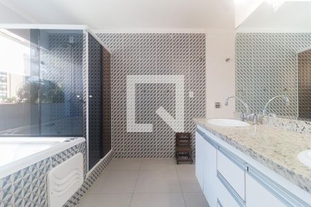 Casa para alugar com 450m², 4 quartos e 6 vagas Casa para alugar com 450m², 4 quartos e 6 vagasBanheiro da Suíte 3