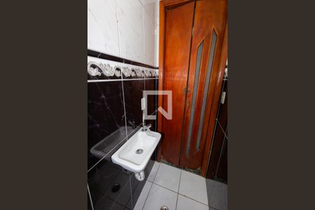 Casa à venda com 330m², 3 quartos e 4 vagasBanheiro 4