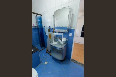 Casa à venda com 330m², 3 quartos e 4 vagasBanheiro 3 (suíte 2)