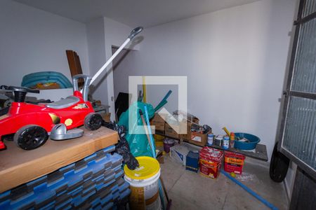 Casa à venda com 330m², 3 quartos e 4 vagasQuartinho da bagunça