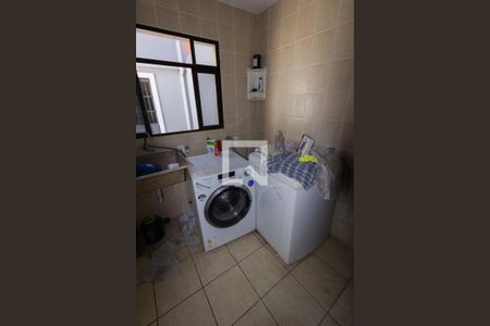 Casa à venda com 330m², 3 quartos e 4 vagasÁrea de Serviço