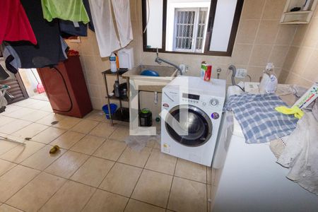 Casa à venda com 330m², 3 quartos e 4 vagasÁrea de Serviço