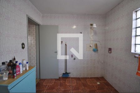 Casa à venda com 310m², 2 quartos e 1 vagaBanheiro Social