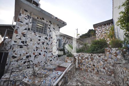 Casa à venda com 310m², 2 quartos e 1 vagaQuintal