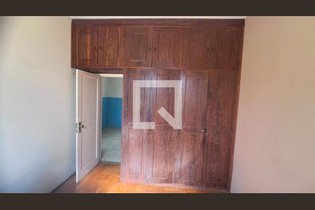 Casa à venda com 214m², 5 quartos e 10 vagas Casa à venda com 214m², 5 quartos e 10 vagasQuarto 3