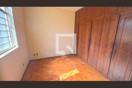 Casa à venda com 214m², 5 quartos e 10 vagas Casa à venda com 214m², 5 quartos e 10 vagasQuarto 3