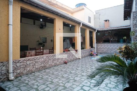 Casa à venda com 320m², 3 quartos e 4 vagas Casa à venda com 320m², 3 quartos e 4 vagasÁrea Externa