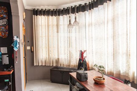 Apartamento à venda com 94m², 2 quartos e sem vagaSala de jantar