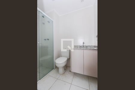 Banheiro de kitnet/studio para alugar com 1 quarto, 38m² em Jardim Flor da Montanha, Guarulhos