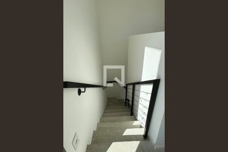 Apartamento para alugar com 115m², 2 quartos e 2 vagasEscada