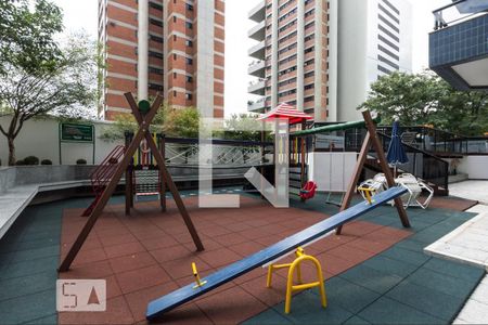 Apartamento à venda com 164m², 4 quartos e 2 vagasÁrea comum - Playground