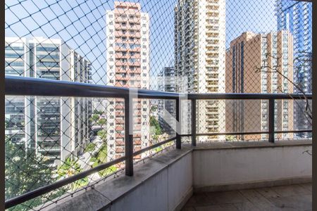 Apartamento à venda com 164m², 4 quartos e 2 vagasVaranda
