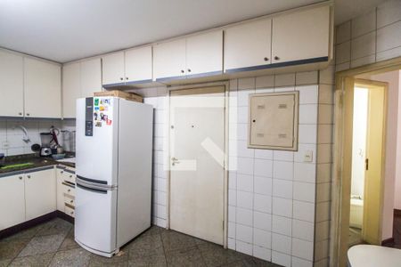 Apartamento à venda com 164m², 4 quartos e 2 vagasCozinha