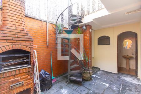 Casa à venda com 240m², 4 quartos e 1 vagaQuintal