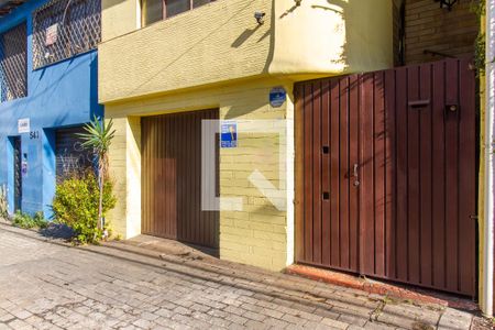 Casa à venda com 240m², 4 quartos e 1 vagaFachada