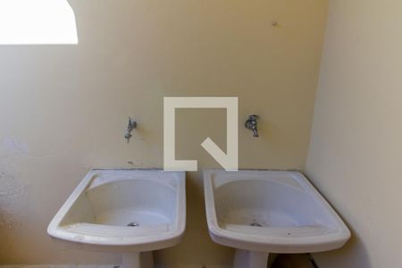 Casa à venda com 240m², 4 quartos e 1 vagaÁrea de Serviço