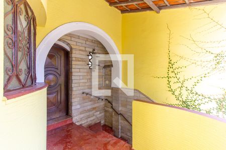 Casa à venda com 240m², 4 quartos e 1 vagaVaranda