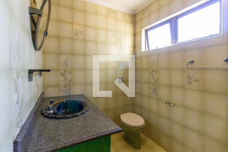 Casa à venda com 240m², 4 quartos e 1 vagaBanheiro Social