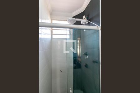 Banheiro de apartamento para alugar com 2 quartos, 55m² em Camargos, Belo Horizonte