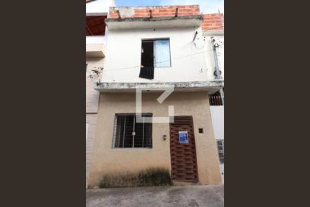 Casa para alugar com 50m², 2 quartos e sem vagaFachada