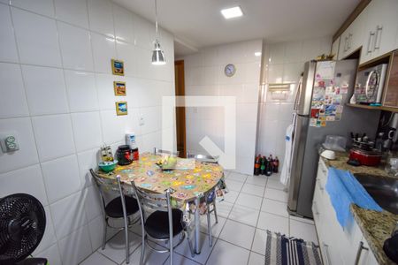 Apartamento à venda com 111m², 4 quartos e 2 vagasCozinha