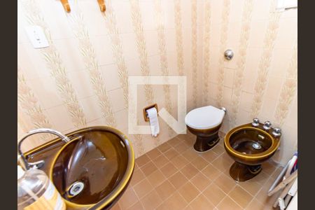 Casa à venda com 133m², 3 quartos e 2 vagasBanheiro