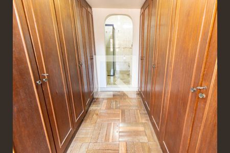 Casa à venda com 133m², 3 quartos e 2 vagasSuíte 1 - Closet