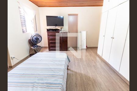 Casa à venda com 133m², 3 quartos e 2 vagasSuíte 2