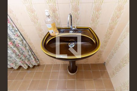 Casa à venda com 133m², 3 quartos e 2 vagasBanheiro