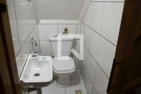 Casa à venda com 240m², 4 quartos e 2 vagasLavabo