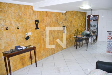 Casa à venda com 240m², 4 quartos e 2 vagasSala