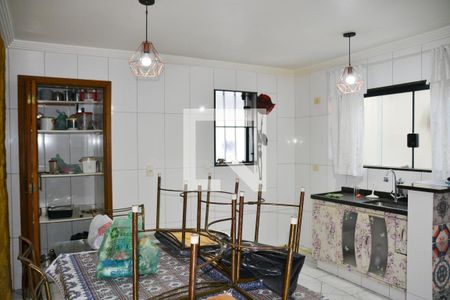 Casa à venda com 240m², 4 quartos e 2 vagasCozinha