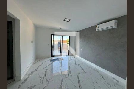 Casa à venda com 6 quartos, 1200m² em Recreio Dos Bandeirantes, Rio de Janeiro
