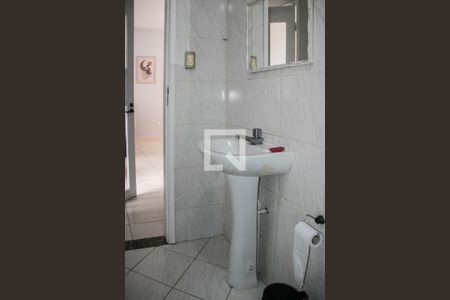 Casa de condomínio para alugar com 98m², 4 quartos e 2 vagas Casa de condomínio para alugar com 98m², 4 quartos e 2 vagasBanheiro de Serviço