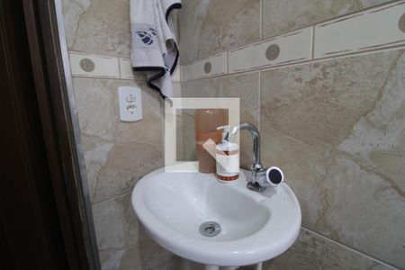 Casa à venda com 300m², 3 quartos e 4 vagasPia banheiro da suíte