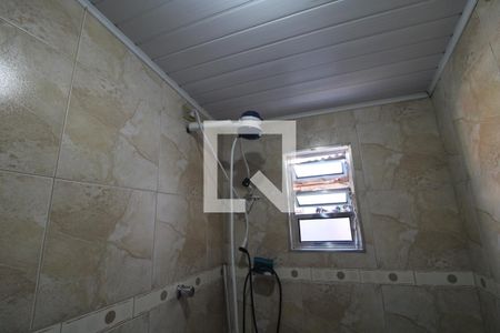 Casa à venda com 300m², 3 quartos e 4 vagasChuveiro banheiro da suíte