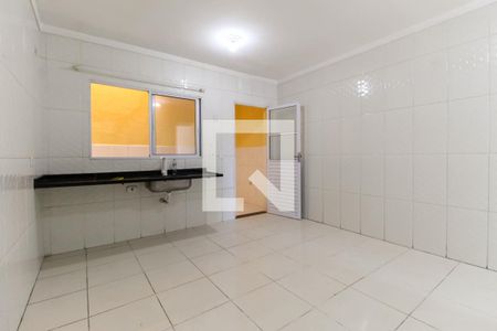 Casa à venda com 108m², 2 quartos e 2 vagas Casa à venda com 108m², 2 quartos e 2 vagasCozinha