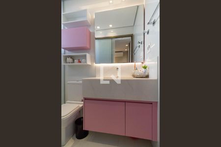 Apartamento à venda com 202m², 3 quartos e 3 vagasBanheiro da suíte 2