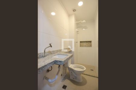 Banheiro de apartamento para alugar com 1 quarto, 27m² em Chora Menino, São Paulo
