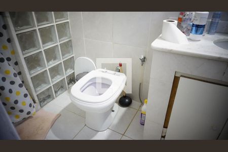 Casa à venda com 213m², 3 quartos e 3 vagasBanheiro 3 Suite