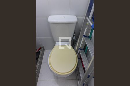 Apartamento à venda com 92m², 3 quartos e 2 vagasCozinha e Área de Serviço - Banheiro 