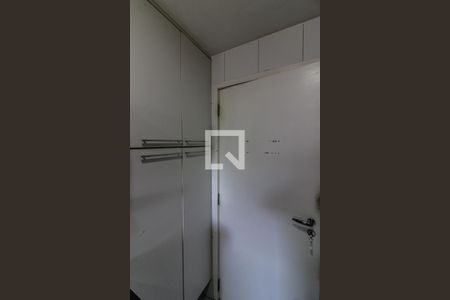 Apartamento à venda com 92m², 3 quartos e 2 vagasCozinha e Área de Serviço - Banheiro 