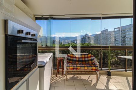 Apartamento à venda com 92m², 3 quartos e 2 vagasVaranda