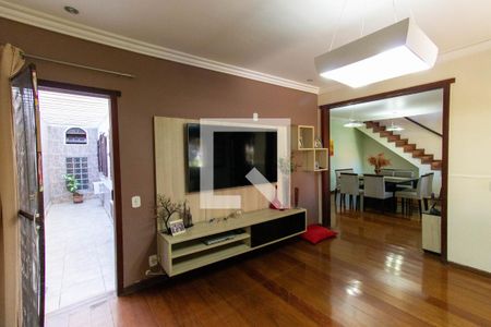 Sala de casa à venda com 6 quartos, 295m² em Piratininga, Niterói
