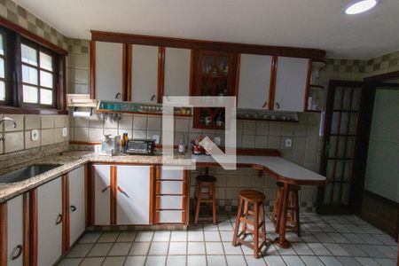 Casa à venda com 295m², 6 quartos e 2 vagasCozinha