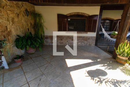 Casa à venda com 295m², 6 quartos e 2 vagasÁrea Externa